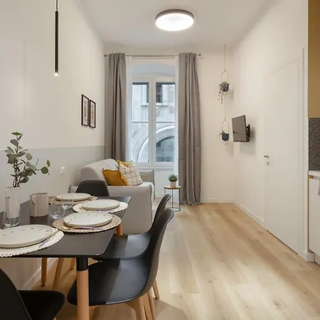 Timeless 2-bedrooms Flat Lejlighed Trieste