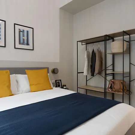 Timeless 2-bedrooms Flat Trieste
